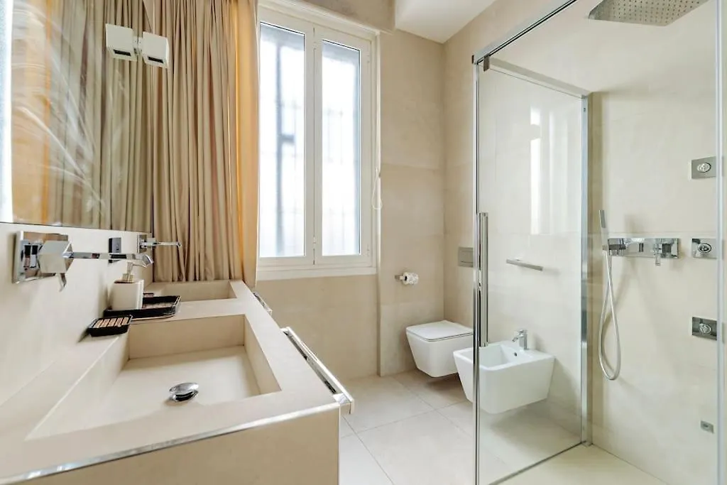 N18 Luxury Boutique Apartment With A Private Pool & Spa Milão