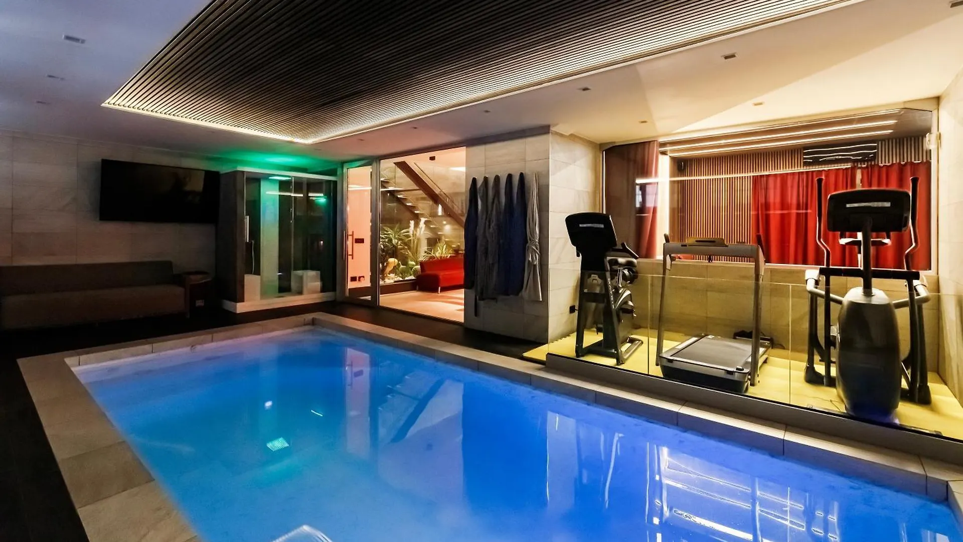 N18 Luxury Boutique Apartment With A Private Pool & Spa Milão